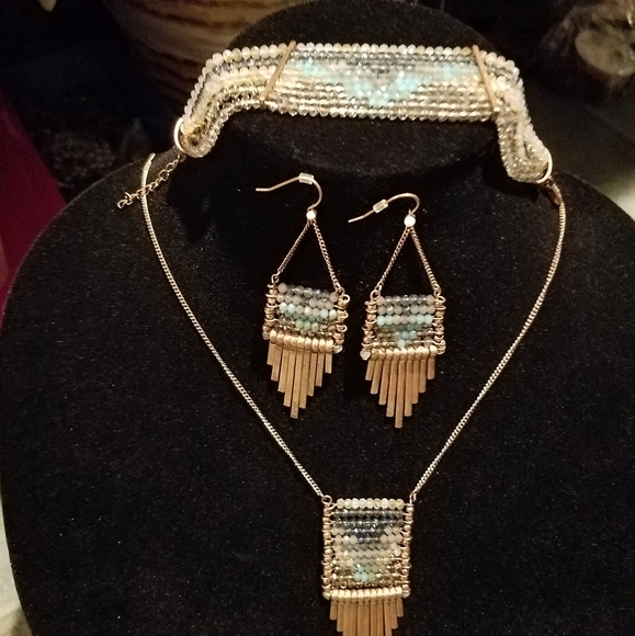 3 piece pendent necklace, earrings, bracelet - Picture 4 of 4